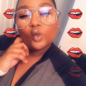 Meet your Posher, Andria